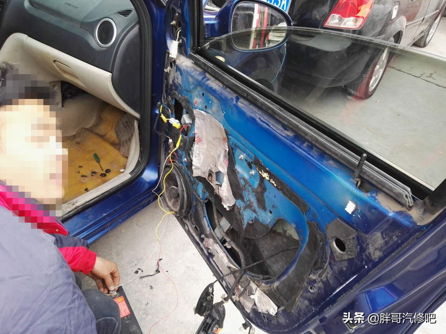 汽车玻璃升降器电机更换视频教程,汽车玻璃升降器上升时停顿