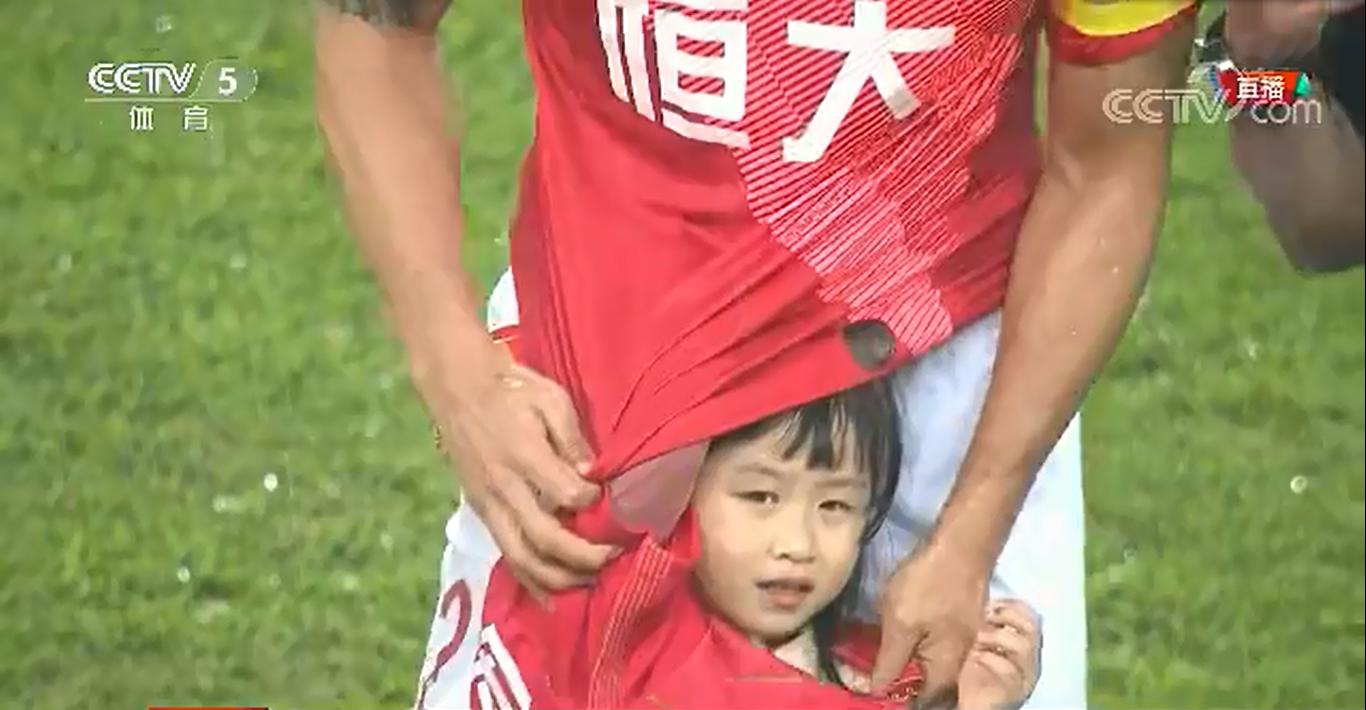 恒大足球赛放的歌,恒大足球开场曲