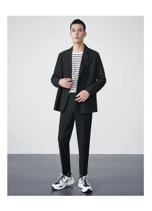 张大大红毯造型,张大大机场牛仔裤