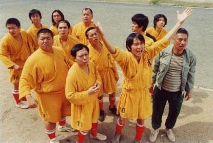 谢贤周星驰少林足球,周星驰拍少林足球招观众