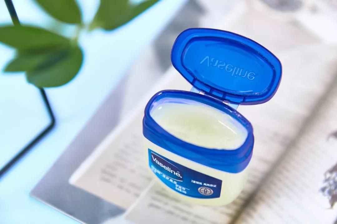 李佳琦卖断货的国货,李佳琦凡士林晶冻唇膏