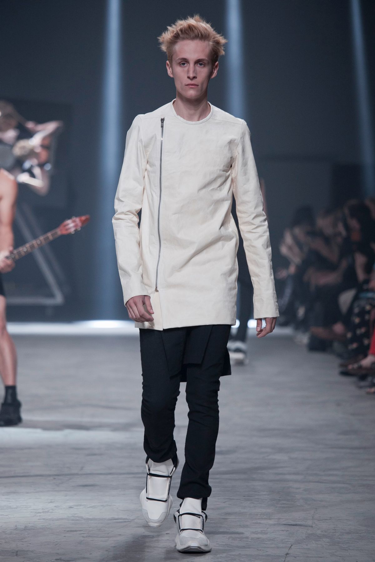 rickowens哪一双鞋底最高,rickowens鞋子鞋底硬吗