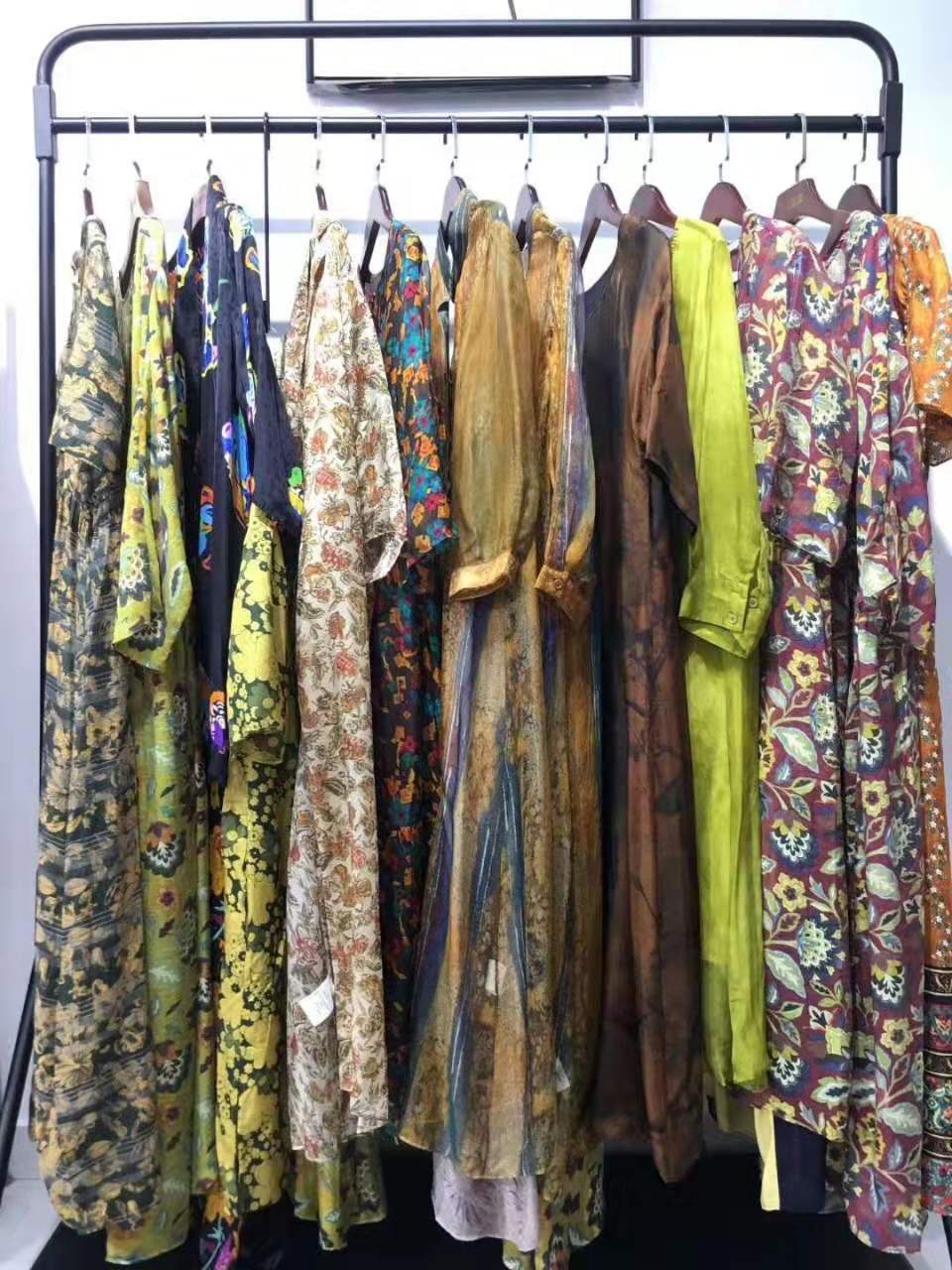 开品牌折扣女装店经验分享,如果你想开店要开什么店才好