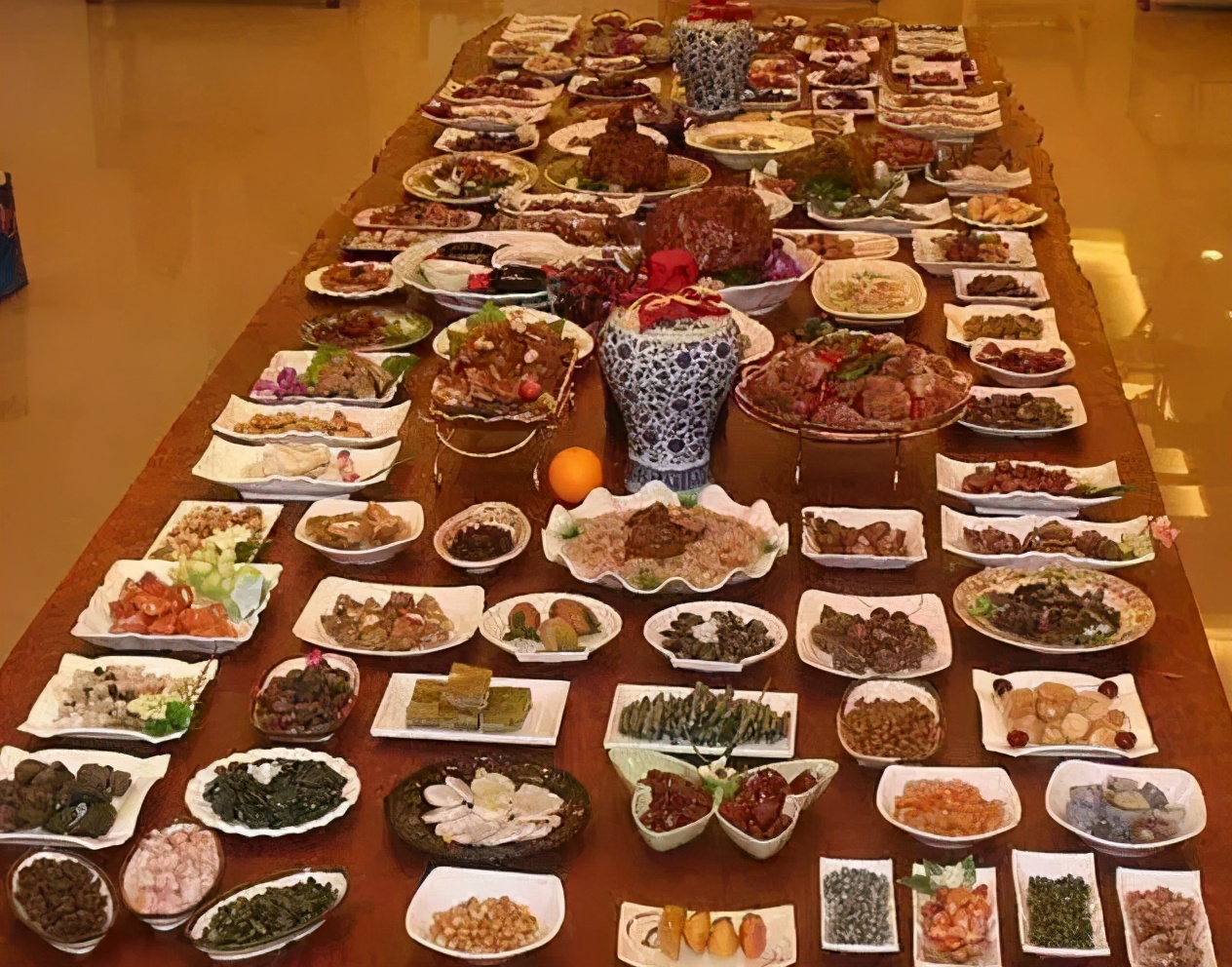 世界上最节俭的女人,世界上最败家女人