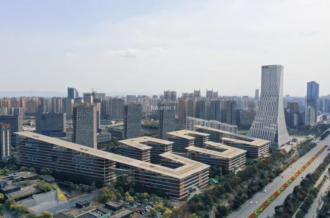 十年成城,10年成都发展