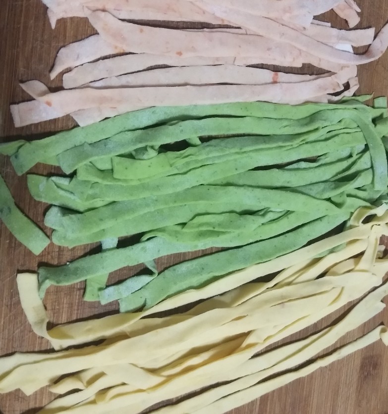 口感好有嚼劲的面条,蔬菜面条味道好