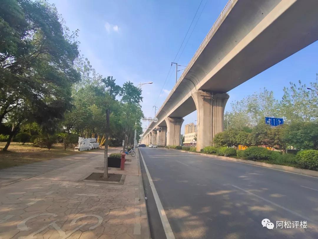 之前买的都笑开花了!光谷三环边77平两房!旁边有好学校!