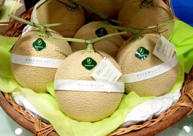 日本人就从来不抱怨苹果太贵