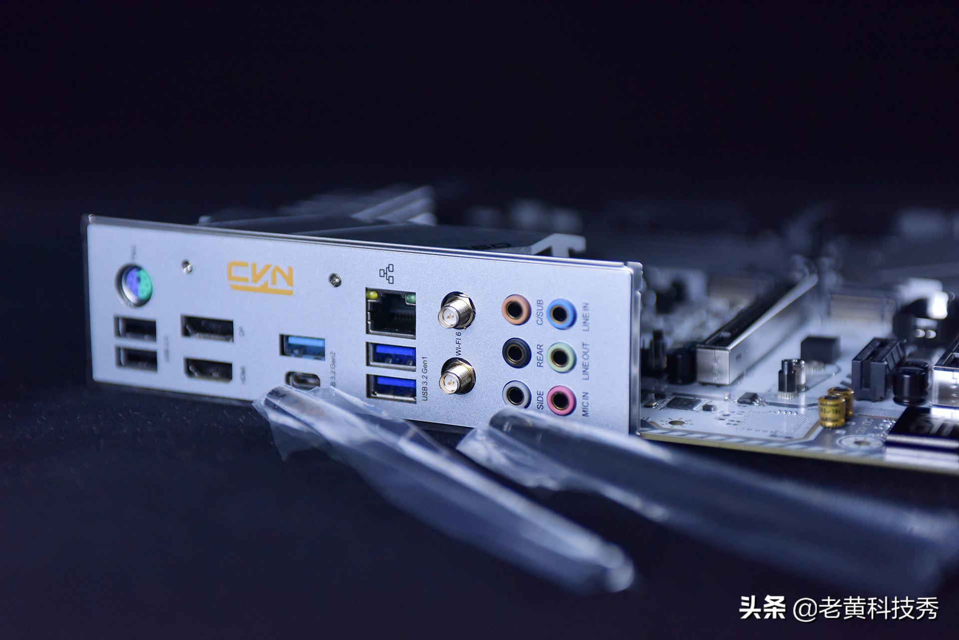 白色主机无显卡搭配,纯白主机配黑机箱