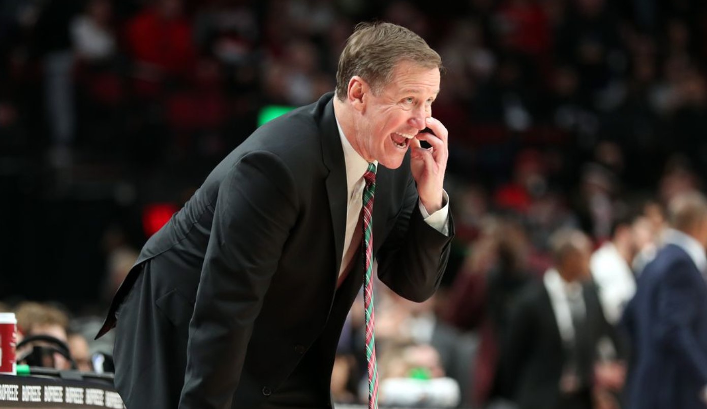 最近哪个球队更换了主教练,主教练换球星