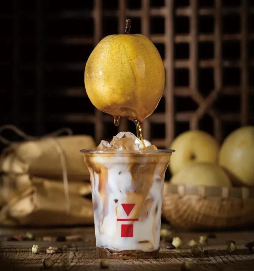 钟薛高旗下品牌理象国推出包子和发糕，贝瑞甜心推出新品晚安酒…