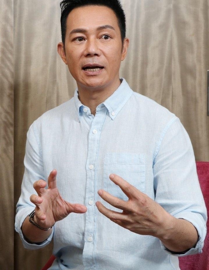 与太太22结婚周年！TVB男神罕见深情告白：谢谢给予我丈夫身份