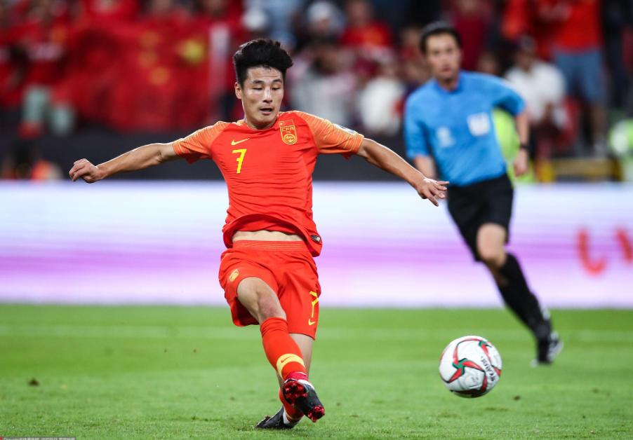 国足最出名的“蛀虫”,戴名表收重礼,他直言:想进国家队就交钱