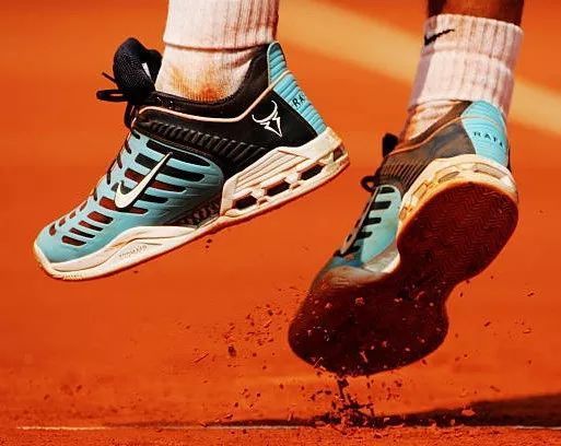 纳达尔红土夺冠集锦,纳达尔法网11冠战靴