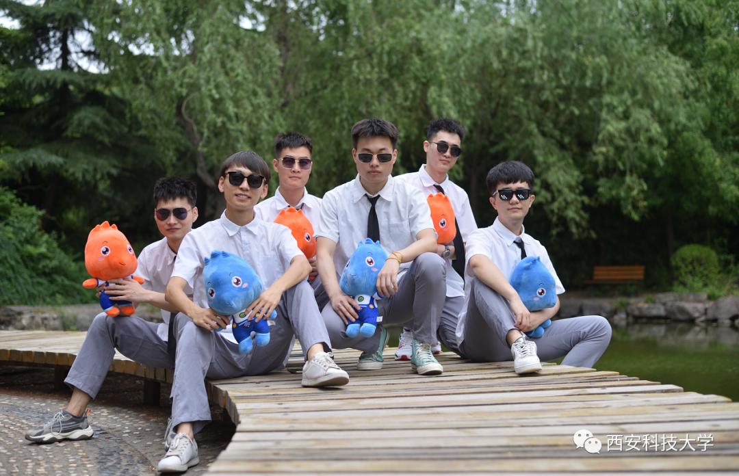 年薪40W+，签约字节、阿里...西科的“宝藏男孩”都在这个宿舍