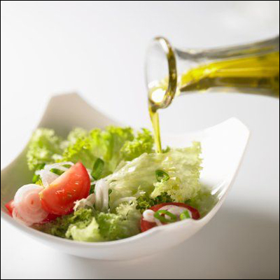 色拉油跟普通食用油有什么区别,什么是色拉油什么是调和油