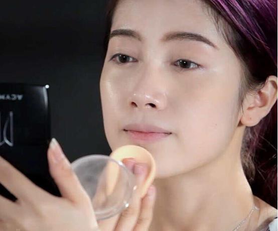 女人再忙也要懂得打扮,女人再忙出门也要化淡妆