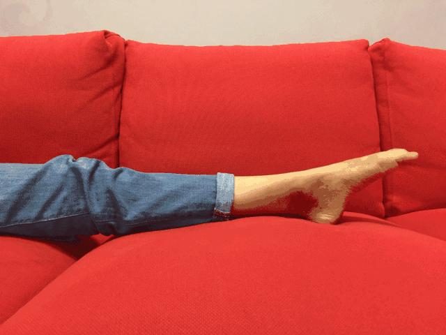 踝关节扭伤后期僵硬怎样康复治疗,踝关节肿胀期间必须要卧床抬高吗