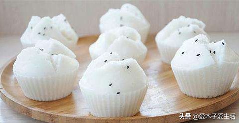 糯米粉和大米一起蒸米糕,米糊加面粉蒸糕做法