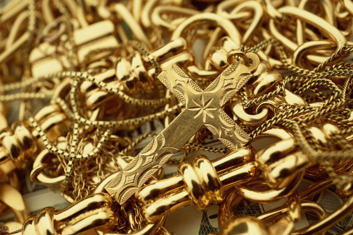 黄金首饰怎么清洗才光亮如新,黄金首饰怎么洗才能洗干净