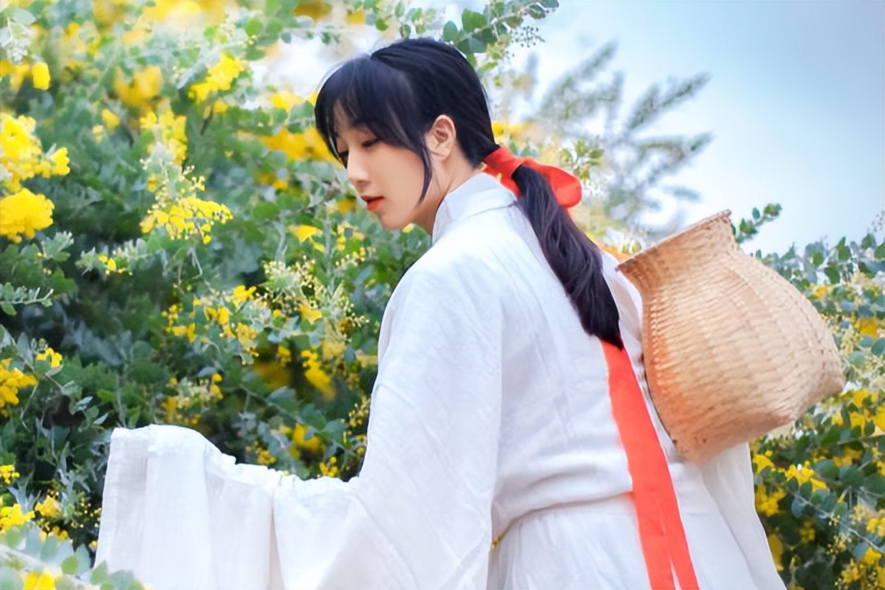 关于诗人身在异乡的古诗五言绝句,七律自创感叹人生诗句