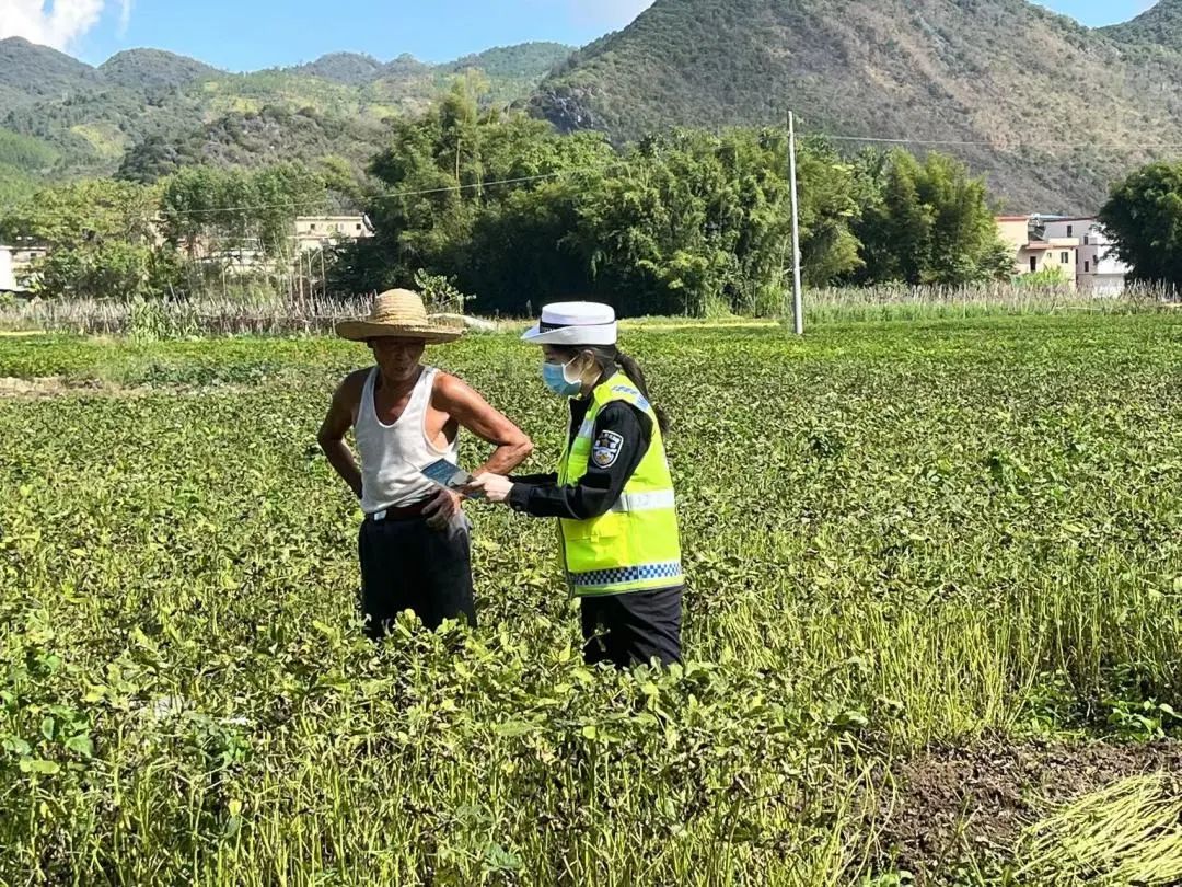 江源交警春季交通安全宣传进农村,农村道路交通安全宣传广播