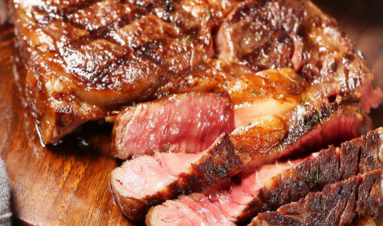 肝脏好不好看眼睛也能知道,肝脏好的人有六种特征