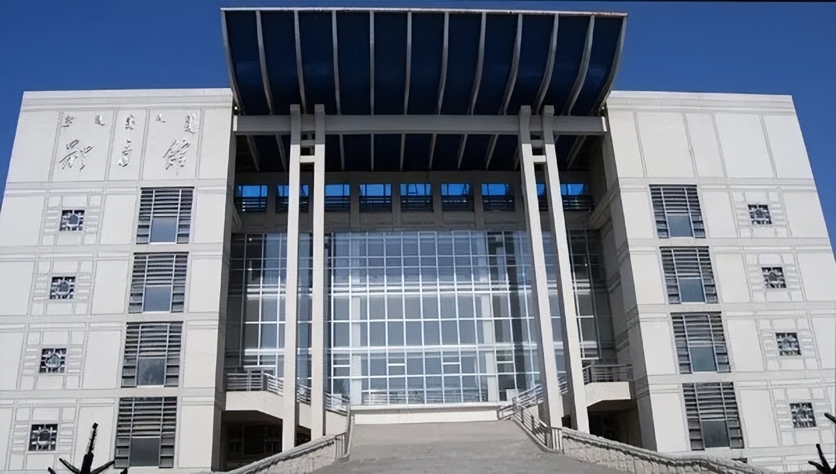 植根北疆逐梦草原——内蒙古农业大学