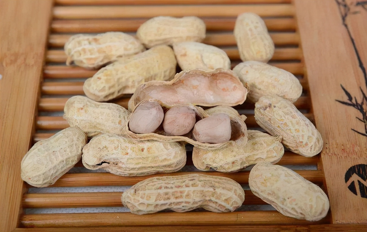 吃花生瓜子能增肥吗,瓜子与花生一个易长胖一个助减肥