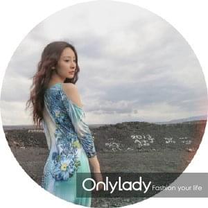 柳岩胸大照片谁敢再说柳岩“减胸”？最新照片双峰cu