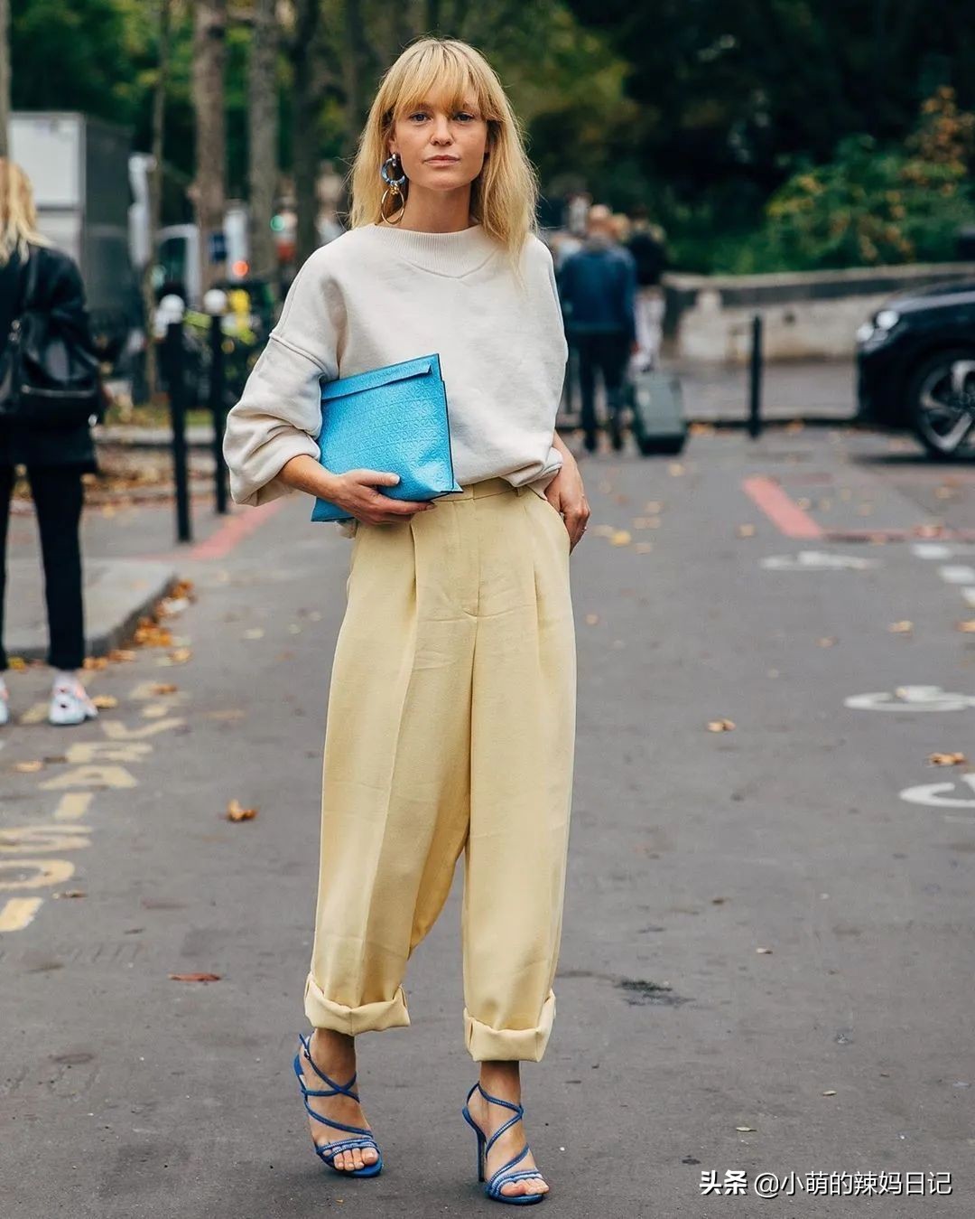 扔掉你的运动鞋，太捂脚！今年推荐这双“夏季鞋”，舒适又显高