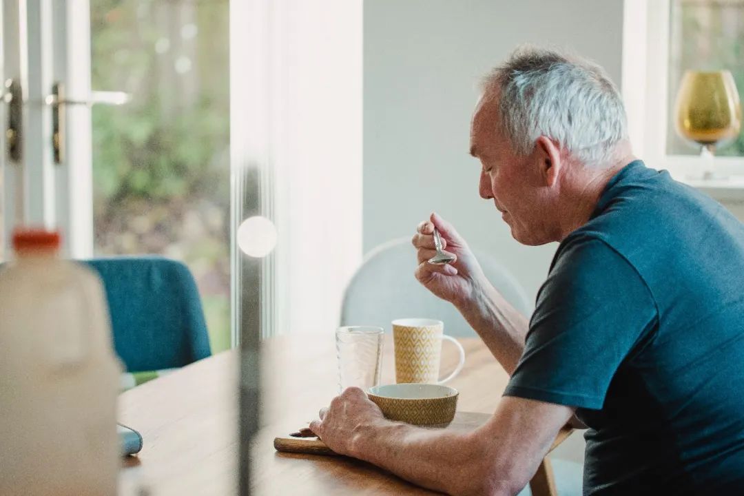 晚上健康减脂饮食,科学健康减脂食谱一周表
