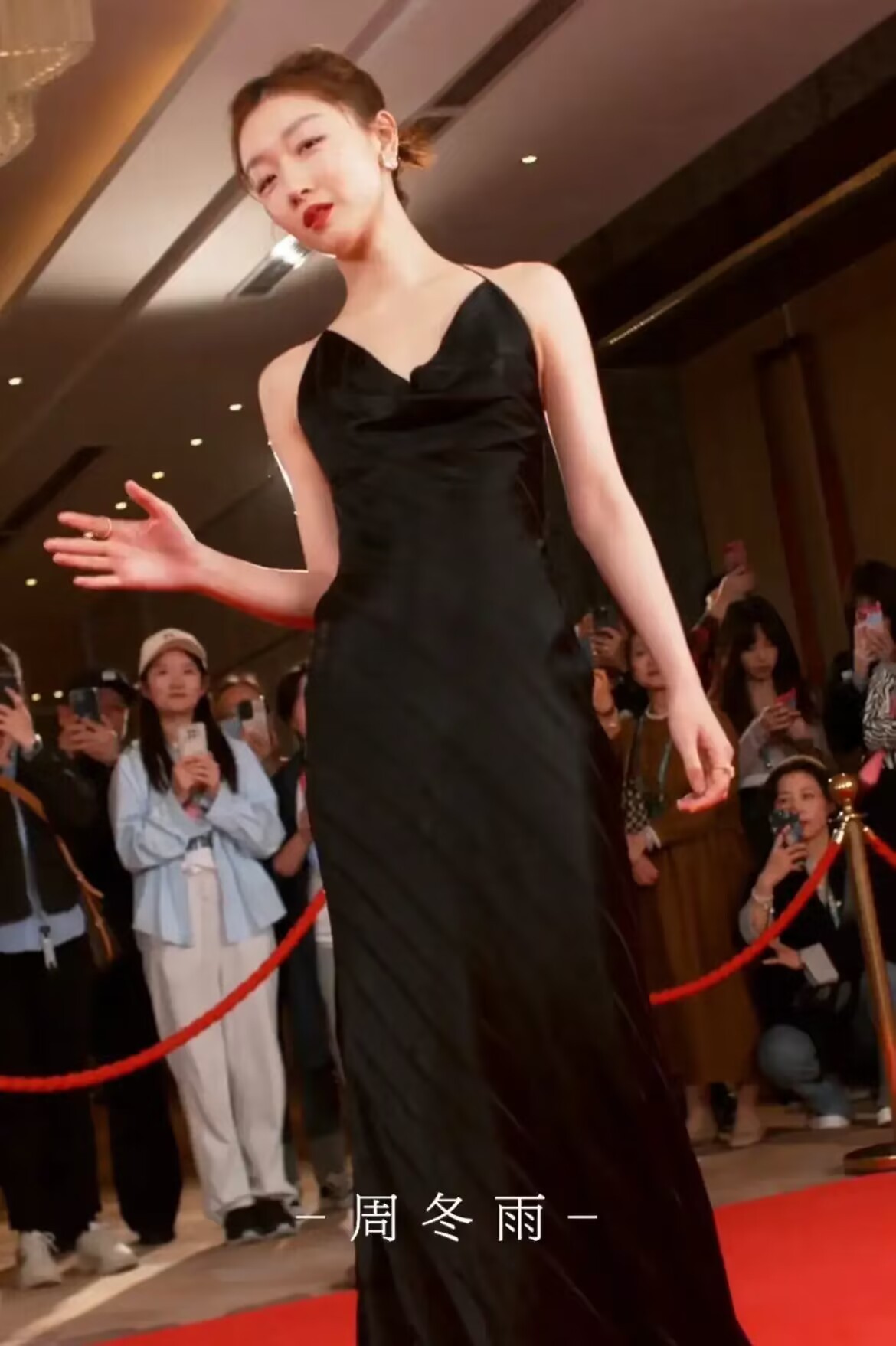 鍛ㄥ啲闆ㄨ鍑┈鎬濈函,鍛ㄥ啲闆ㄥ洖搴斿唴娑甸┈鎬濈函