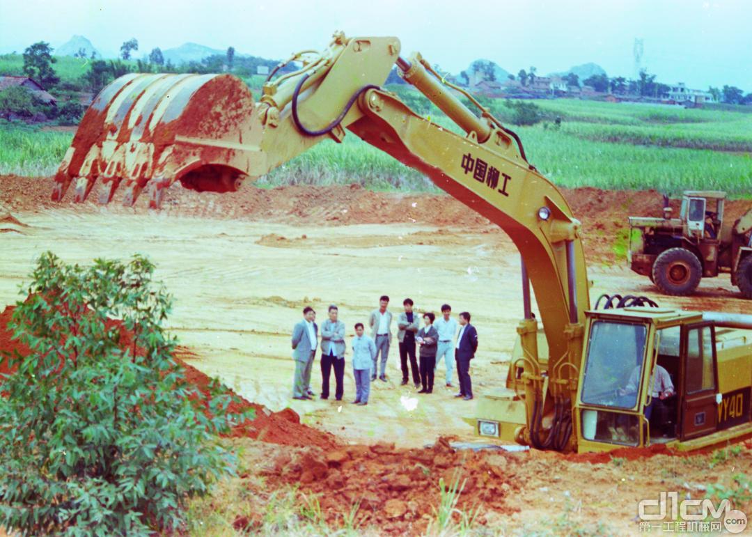 大国重器柳工挖掘机,柳工挖掘机发展史