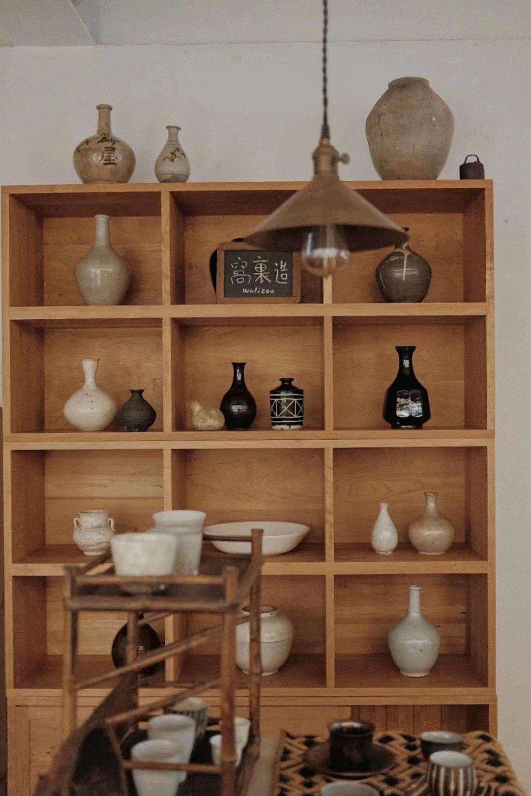 放弃高薪工作，在400m²的“小窝”里，造一所古道具商店