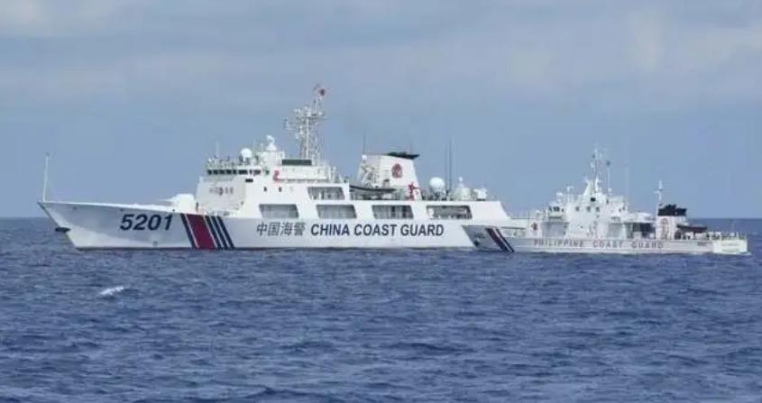 西方媒体曝中菲海警，在南海仁爱礁附近对峙，中国威胁论沉渣泛起
