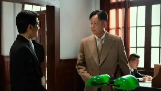 「暗礁」第二章*小姐白**来了，他正好出去完成任务，又何乐而不为呢