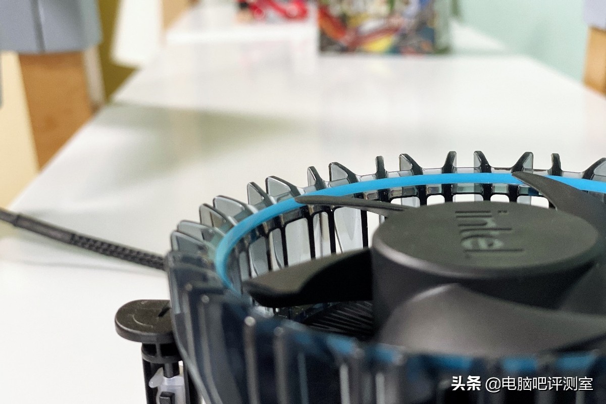 英特尔原装12代散热器,英特尔原装铝散热器压制e31230v2