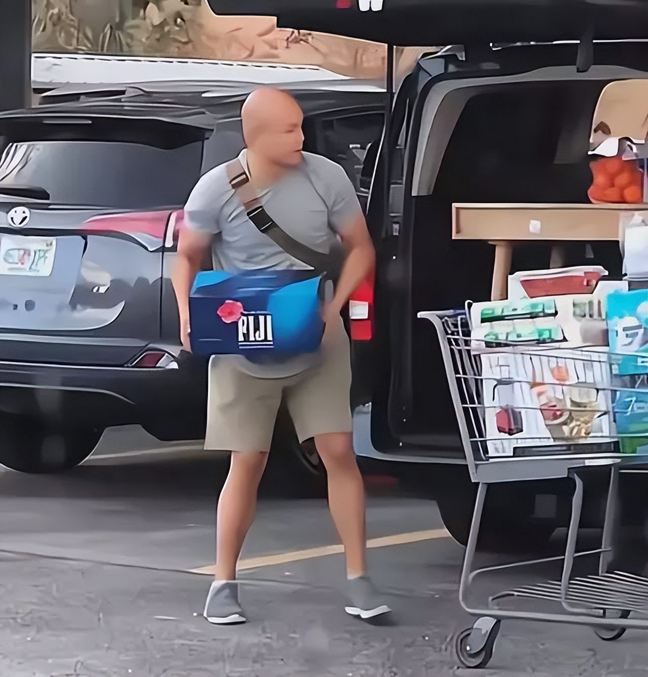 乐嘉美国矿泉水,乐嘉美国买的矿泉水