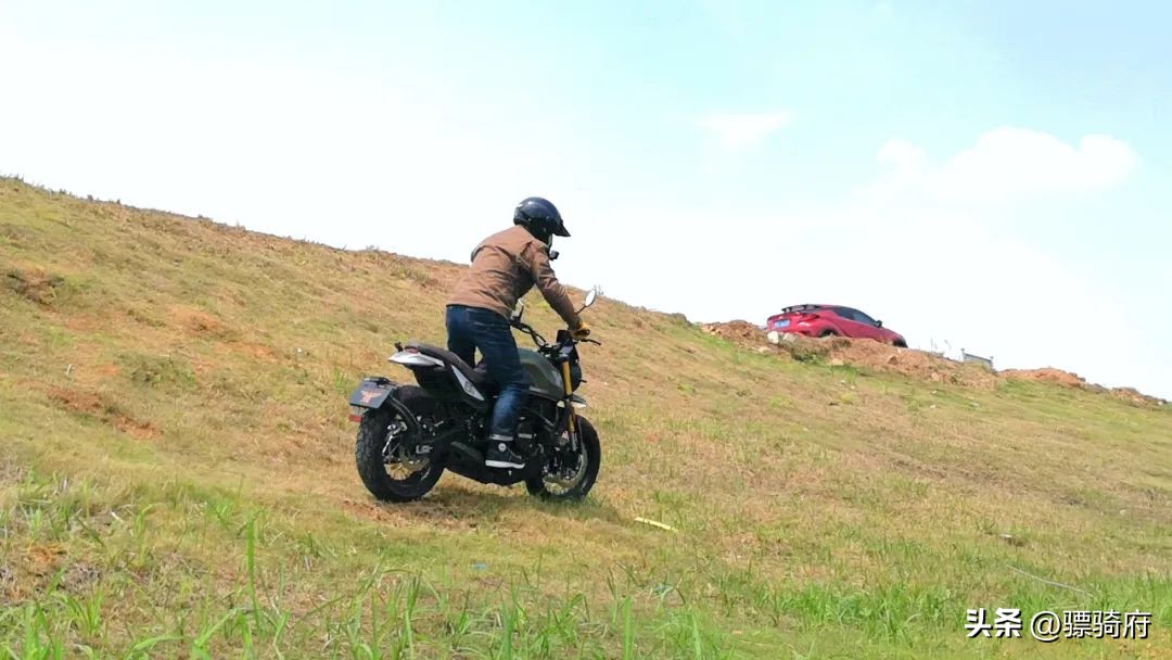 摩托莫里尼仿赛中国,摩托莫里尼塞文佐测评