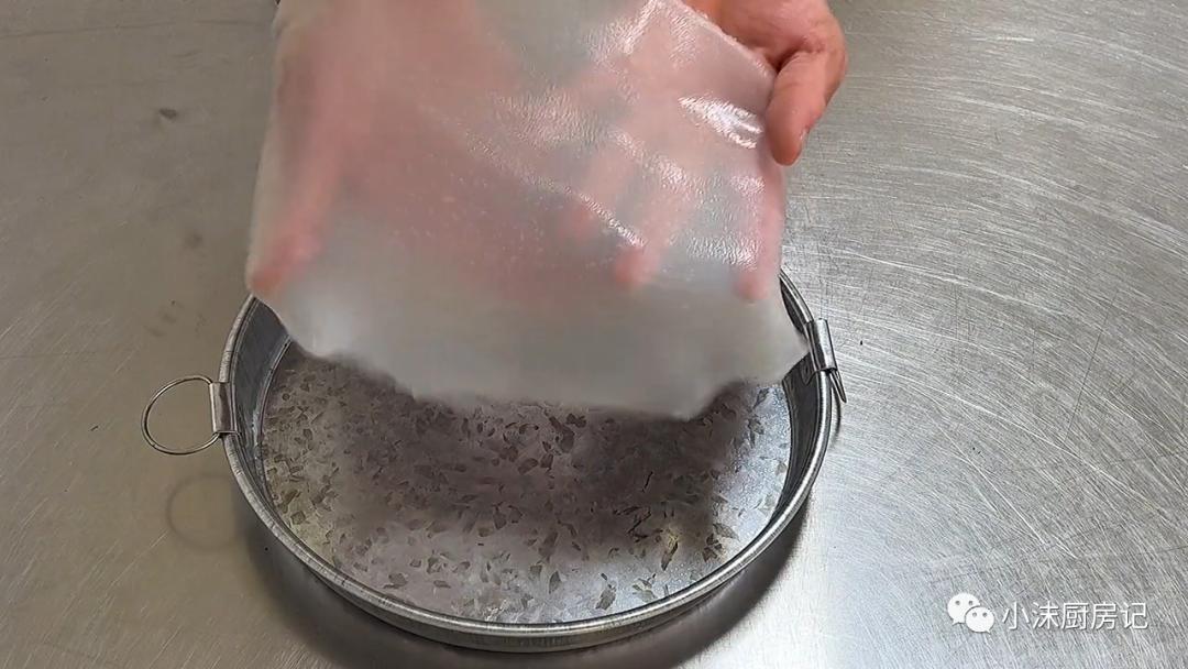 凉皮好不好吃全靠红油香不香,凉皮要怎么吃才最好吃