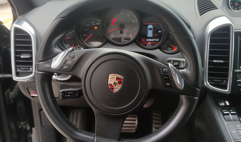 几万块老款卡宴,老卡宴几万块