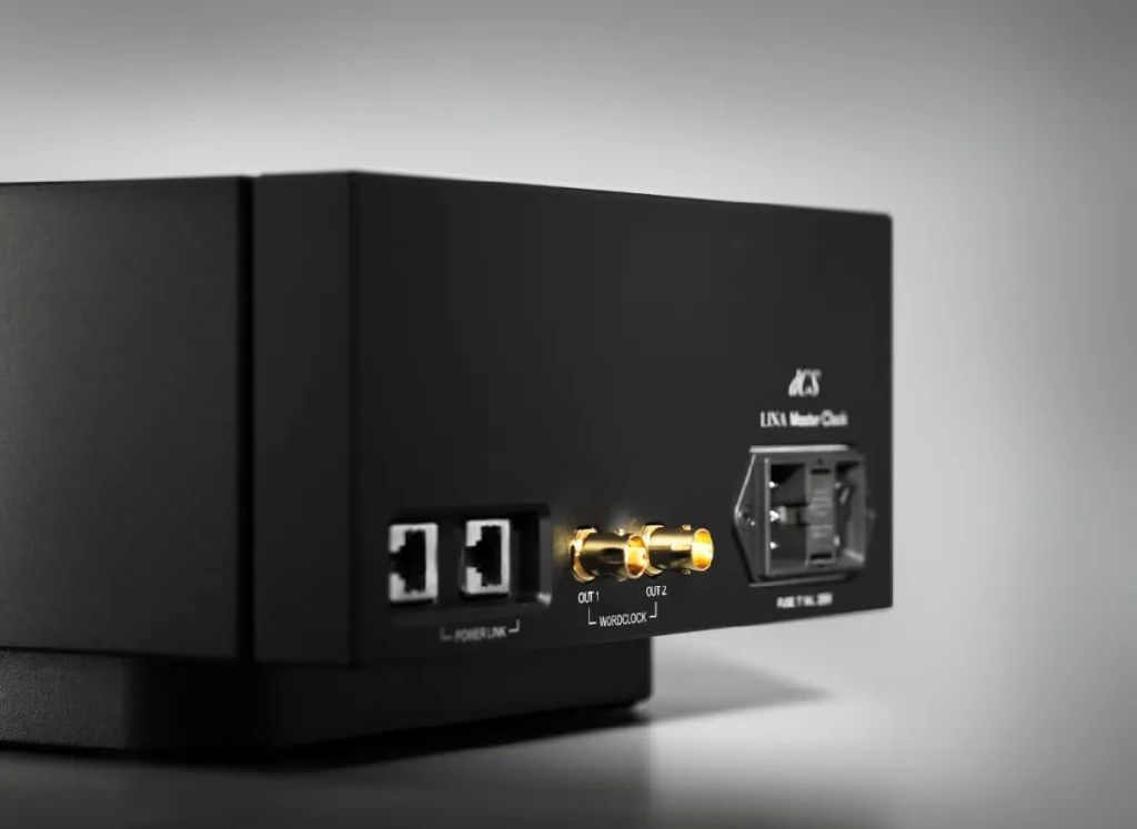 「新品发布」dCS顶级桌面耳机系统LINA于深圳发布