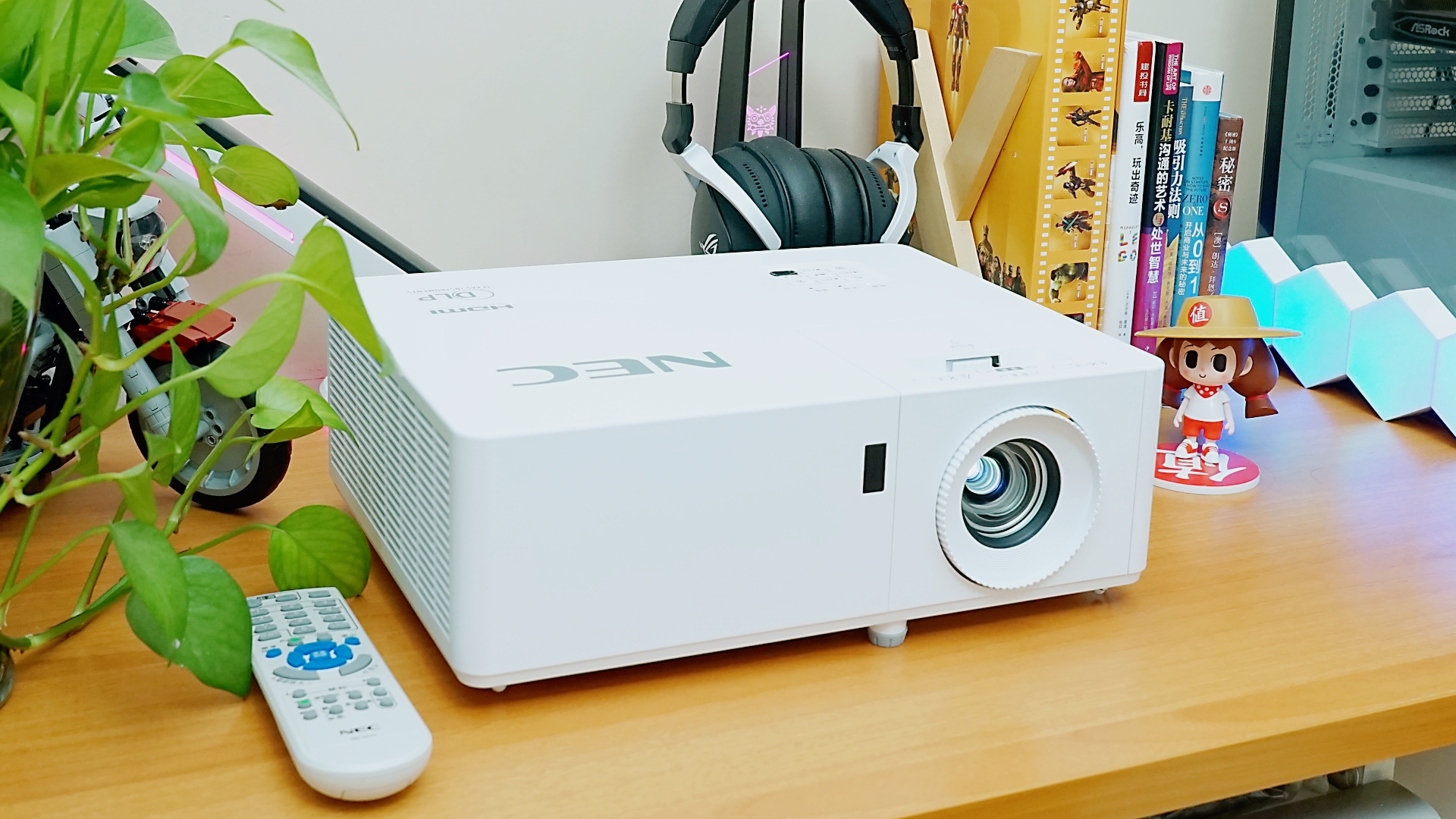 激光投影和nec投影仪哪款最好,necrgb激光投影机