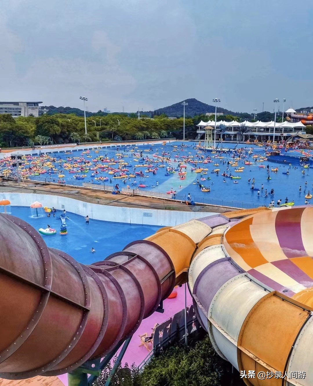 国内最好玩的十大水上乐园排行榜,国内最具特色十大水乐园