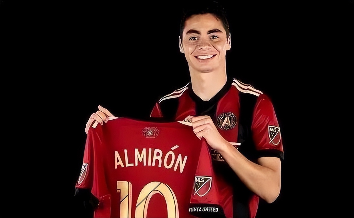 本赛季在纽卡状态神勇的阿尔米隆：浓眉大眼的全村希望