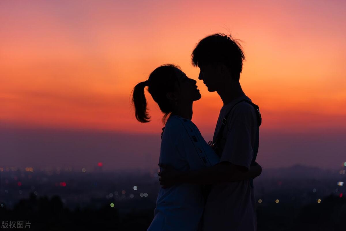 夫妻双方要正视婚姻出现问题,婚姻中老婆脚踏两只船的表现