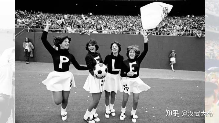 1970年世界杯巴西球员缅怀贝利,巴西足球第一人贝利