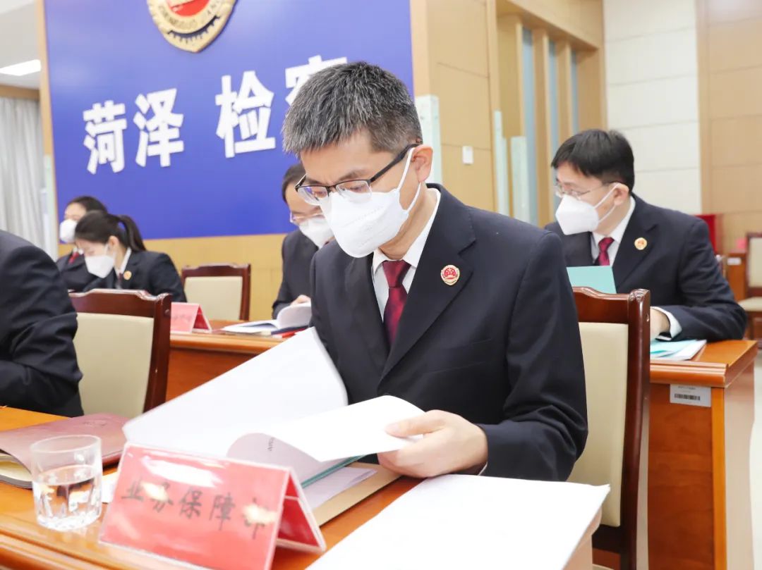 杩拌亴杩板粔鎶ュ憡涓嬫鍔姏鏂瑰悜,杩拌亴璇勮鏅掔瓟鍗峰妤壃甯嗗惎鏂扮▼