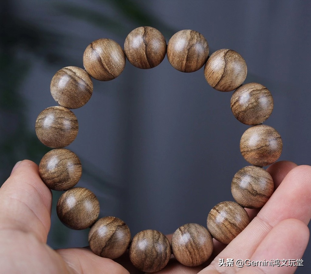 戴手套盘手串能包浆吗,手套能盘出包浆吗